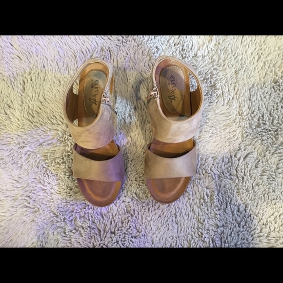 Euro Soft shoes by soft - Picture 2 of 4